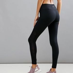 Abercrombie & Fitch black leggings, small